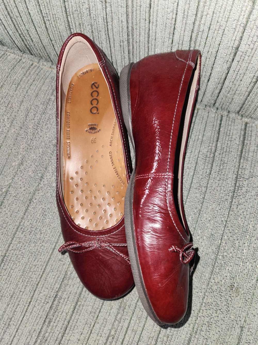 🍉ECCO Women’s Burgundy Leather Ballet Flats